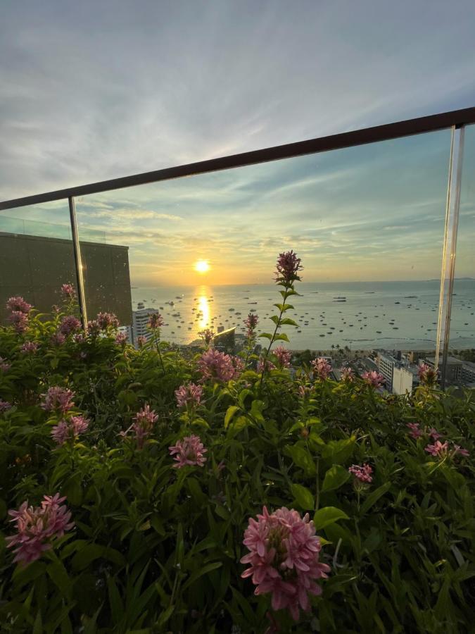 The Edge Central Pattaya Bagian luar foto